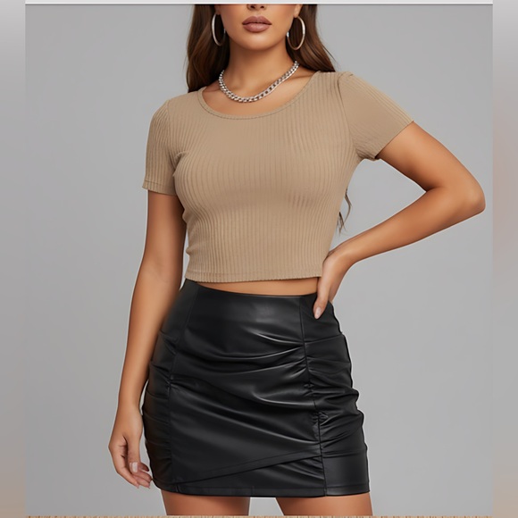 Brown Solid Rib-Knit Tee - Picture 2 of 6